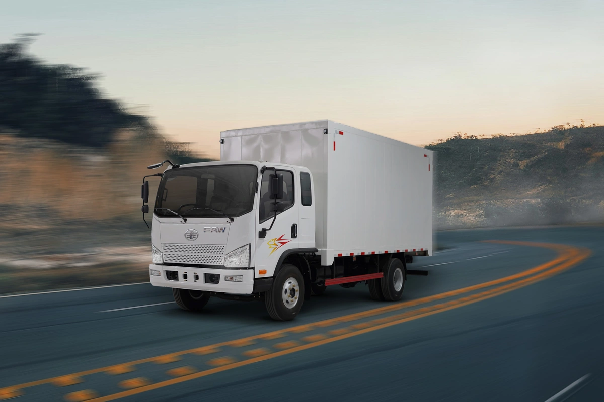 FAW Tiger VR Oʻzbekistonda — biznesingiz uchun ishonchli shahar yuk mashinasi