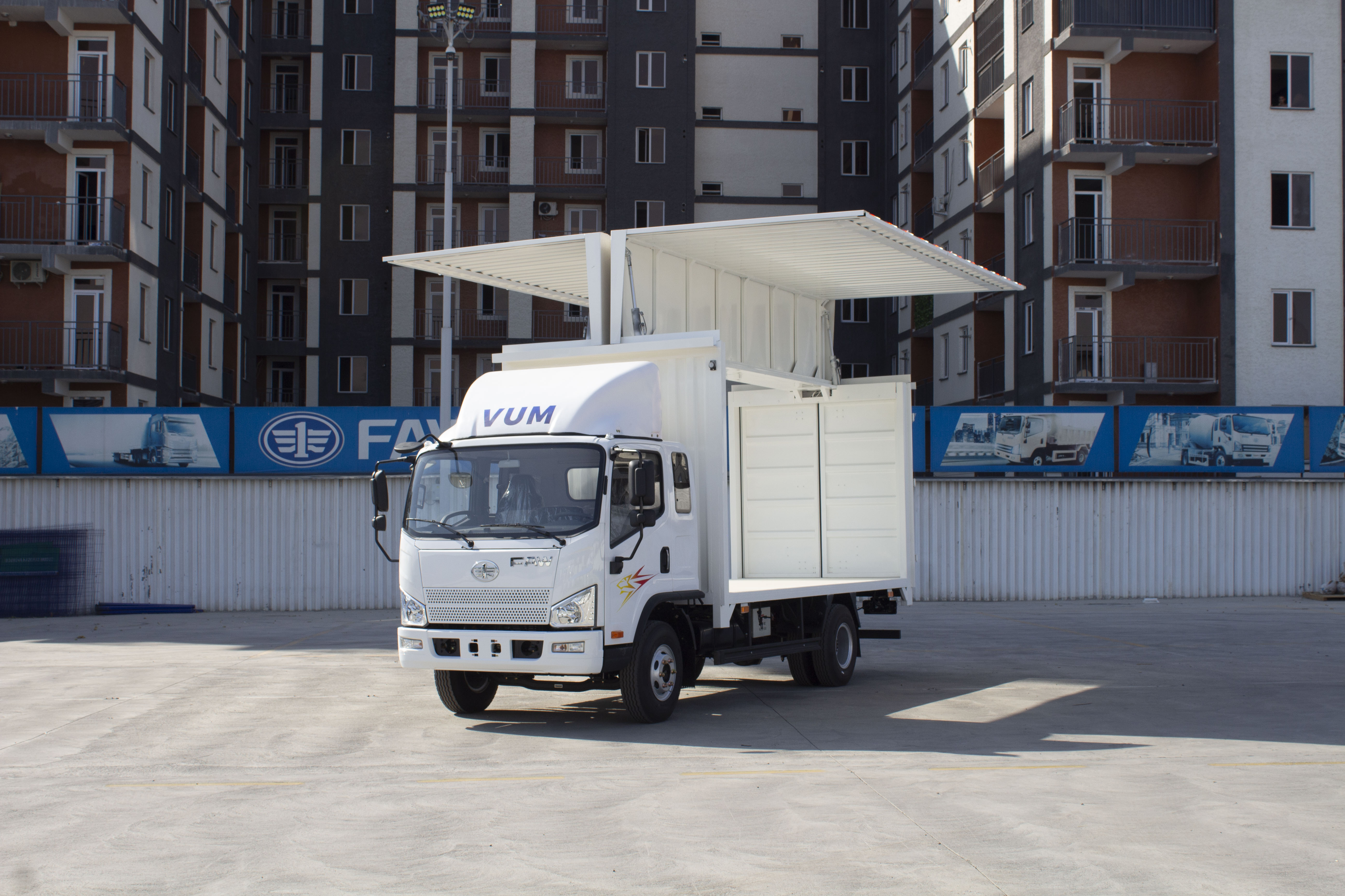 FAW Tiger VH VUM1110, 4×2 Butunmetall avtofurgon (kapalak tipida) FAW Tiger V (24,6 m³), VUM1110 — O‘zbekistonda yetkazib berish va logistika uchun universal texnika